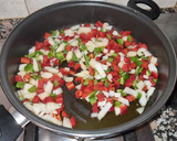 Foto del paso 1 de la receta: Fideos con salchichas y setas