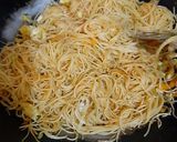 Foto langkah ke 4 dari resep Misoa Goreng Telur (Cukup 1 Wajan HEMAT CUCIAN).