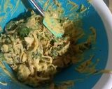 A picture of step 1 of Pyaz palak ke pakoray 😋.