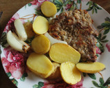 Foto del paso 2 de la receta: Milanesas al nohor con papas nuevas