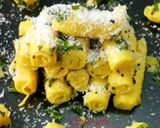 A picture of step 7 of Gujarati Khandvi.