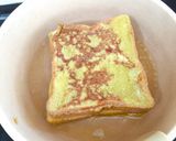 Foto langkah ke 3 dari resep Matcha Lava Toast.