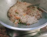 Foto langkah ke 5 dari resep *Bihun Jagung Sayur*.