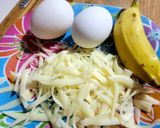 Foto del paso 1 de la receta: Omelet con plátano fruta y queso mozzarella