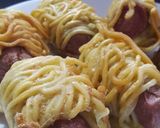 Foto langkah ke 5 dari resep Sosis Gulung Mie.