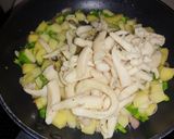 Foto del paso 4 de la receta: Calamar con papas