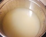 Hình bước làm 1 của món Rau câu sữa bắp lá dứa mát lạnh ngày hè