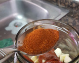 Foto del paso 5 de la receta: Mojo picón rico y picantito con papas arrugadas de la brigada es