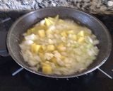 Foto del paso 1 de la receta: Pimentones rellenos de tortilla de patata (papas)