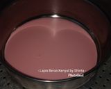 Foto langkah ke 3 dari resep Kue Lapis Beras Kenyal by Shinta.