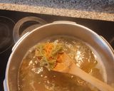 Foto del paso 2 de la receta: Pasta pesto, con trocitos de botifarra negra y chorizo al emmental