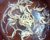 Foto del paso 2 de la receta: Carne de res en fajitas con nopales en salsa verde