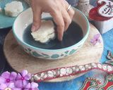 A picture of step 5 of Butterfly pea flower bread cham cham.
