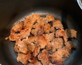 รูปขั้นตอนการทำที่ 2 ของ แกงคั่วเห็ดเผาะ หมูปิ้ง