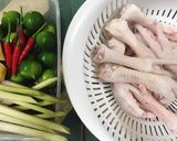 Hình bước làm 1 của món Chân gà ngâm sả tắc