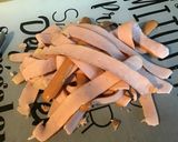 Une image de l'étape 11 de Tagliatelles de saucisses fumées aux carottes violettes et oignon rouge.