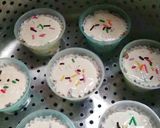 Foto langkah ke 6 dari resep Bolu Kukus Mekar Meses Pelangi.
