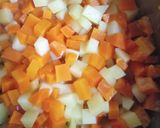 Hình bước làm 1 của món Salad Nga