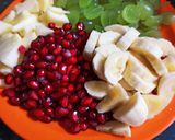 मिक्स फ्रूट रायता (Mix fruit raita recipe in hindi) रेसिपी चरण 2 फोटो