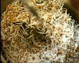 तिल-मुरमुरा चिक्की(til murmura chikki recipe in hindi) रेसिपी चरण 7 फोटो