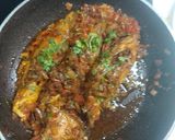 A picture of step 2 of Fish onion masala.