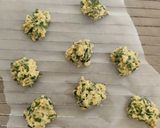 Une image de l'étape 5 de Cookies Moelleux aux Fanes de Carottes.