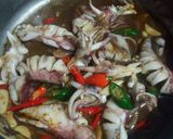 Foto langkah ke 6 dari resep Cumi saus tiram selera.