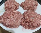 A picture of step 2 of Hamburger Steak (ハンバーグステーキ).