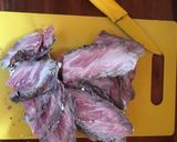 Foto del paso 1 de la receta: Carne con salsa de tomate