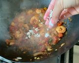 A picture of step 3 of Prawn Saganaki 🇬🇷 🦐.