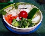 Foto langkah ke 1 dari resep Sup brokoli & paprika (sup untuk mengontrol bb ideal/menuju bb ideal + sehat).