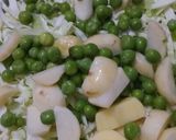A picture of step 1 of Aloo patta ghobhi.
