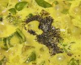 A picture of step 7 of Capsicum aloo.