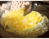 รูปขั้นตอนการทำที่ 3 ของ 🍚ข้าวผัดกุ้ง​🦐