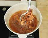 Foto langkah ke 7 dari resep Udang Goreng Asam Jawa Devina Hermawan.