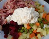 Hình bước làm 3 của món Salad Nga