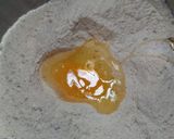 Foto langkah ke 2 dari resep Bolu Air 1 Telur (Rasa Kopi).