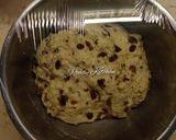 Foto langkah ke 3 dari resep Butter Raisin Bread.