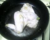 Foto del paso 3 de la receta: Pollo frito acompañado