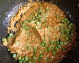 A picture of step 8 of Methi malai matar.