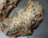 Une image de l'étape 4 de 🍄 Tartine aux champignons moutarde à l'ancienne gratiné au Parmesan.