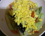 Foto langkah ke 2 dari resep Tumis Labu Jagung.