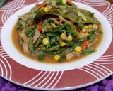 Foto langkah ke 5 dari resep Oseng Jamur Tiram + Jagung.
