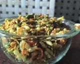 A picture of step 3 of Ragi spourts bhel.