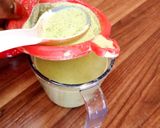 A picture of step 6 of Green & white panna cotta.