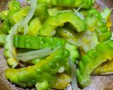 嫩薑絲苦瓜的食譜步驟1照片