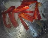 Foto del paso 4 de la receta: Pollo en salsa zumaque