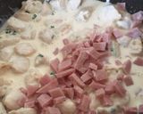 Foto del paso 3 de la receta: Fideos integrales con pollo, crema, verdeo y jamón