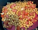 Foto del paso 3 de la receta: Garbanzos crujientes con huevo y tomate en la Freidora