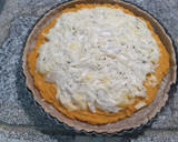 Foto del paso 5 de la receta: Tarta de Calabaza 🎃 Con Crema de Cebolla 🥧🧅